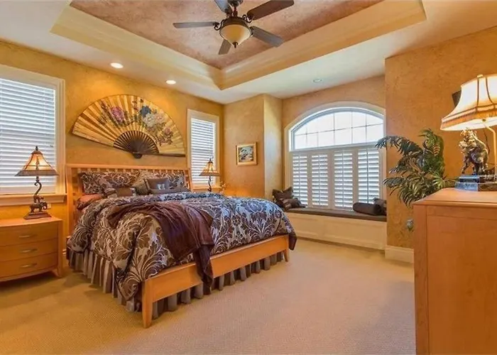 Large Mediterranean Oasis - Water Views & Pool *