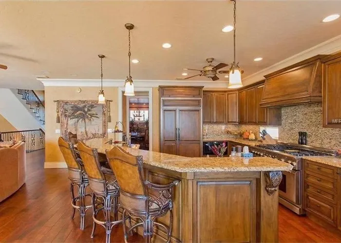 Large Mediterranean Oasis - Water Views & Pool *