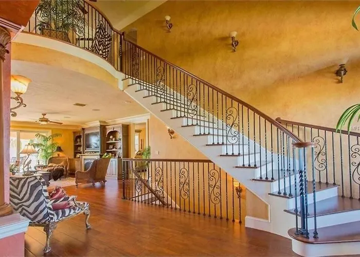 Large Mediterranean Oasis - Water Views & Pool *