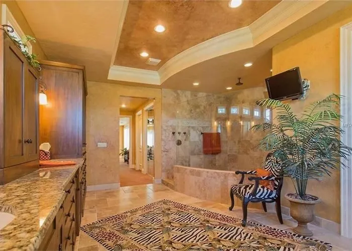 Large Mediterranean Oasis - Water Views & Pool *