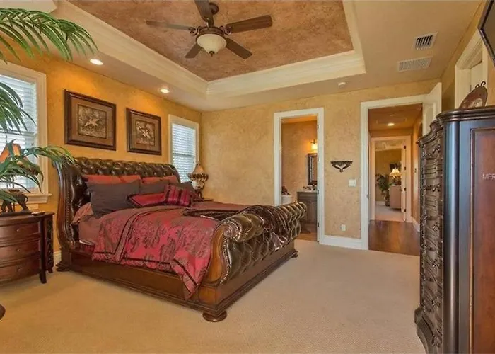Large Mediterranean Oasis - Water Views & Pool Сasa de vacaciones Clearwater Beach